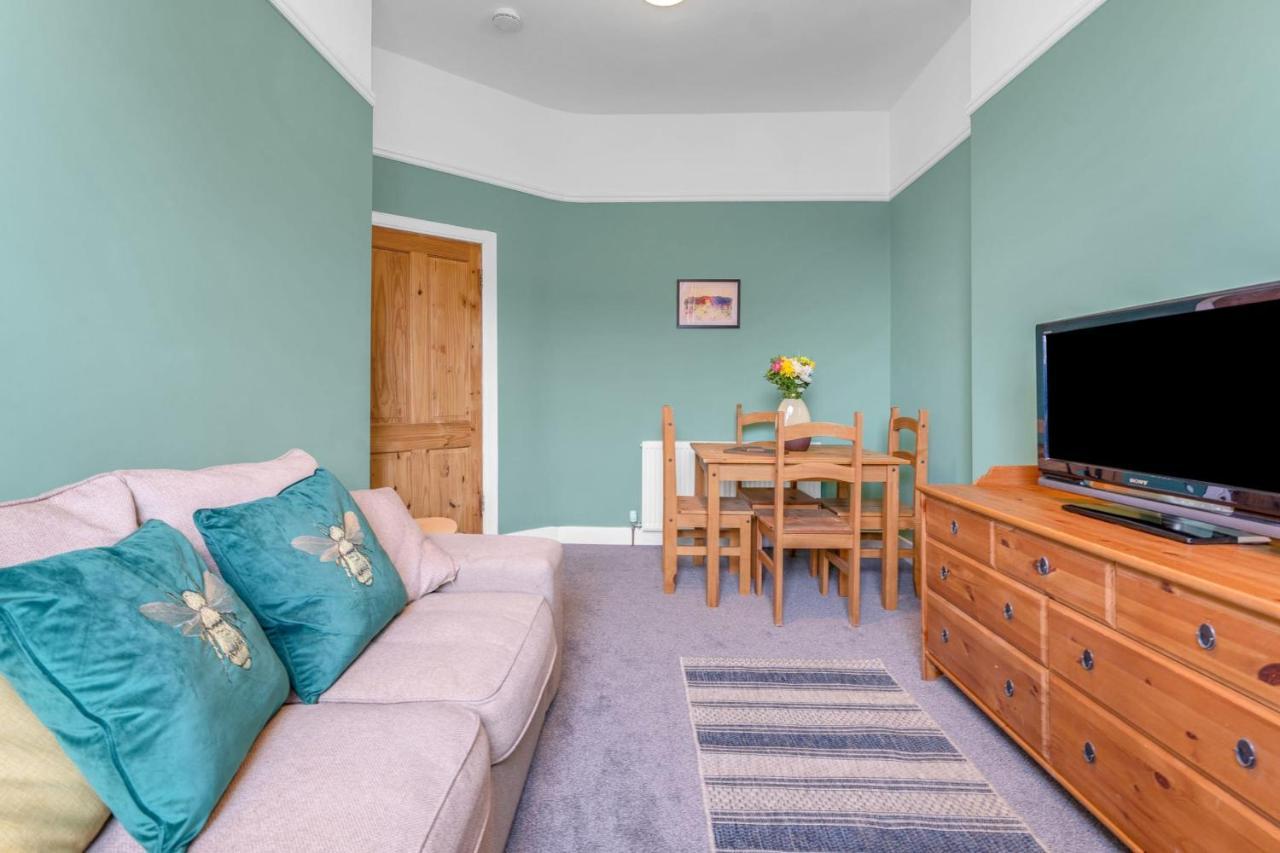 Bright And Quiet Edinburgh Home Екстериор снимка